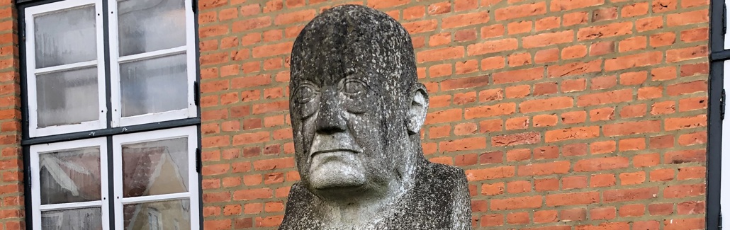 Stenbuste af Thorvald Bindesbøll